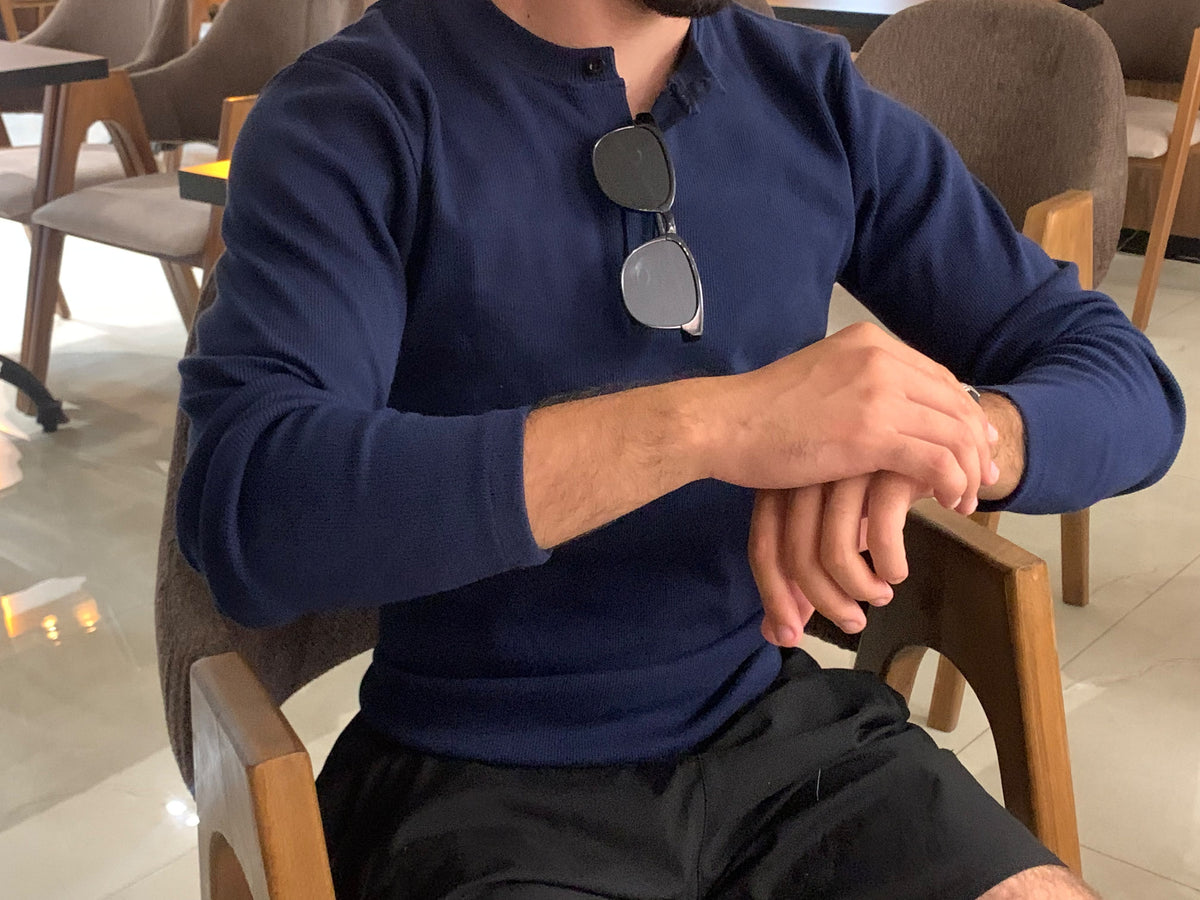 Long sleeves Henley shirt